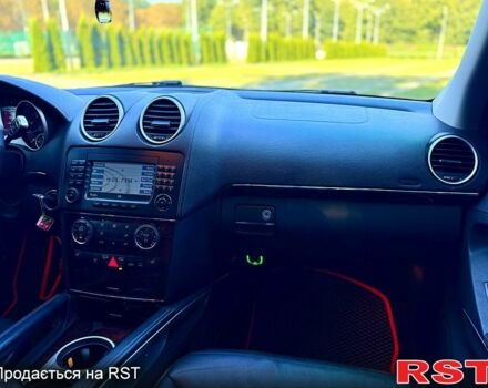 Чорний Мерседес ГЛ-Клас, об'ємом двигуна 4.7 л та пробігом 297 тис. км за 10000 $, фото 7 на Automoto.ua