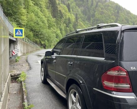 Черный Мерседес ГЛ-класс, объемом двигателя 5.5 л и пробегом 245 тыс. км за 17000 $, фото 7 на Automoto.ua