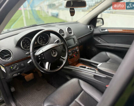 Чорний Мерседес ГЛ-Клас, об'ємом двигуна 4.66 л та пробігом 160 тис. км за 8900 $, фото 26 на Automoto.ua