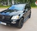 Черный Мерседес ГЛ-класс, объемом двигателя 4.66 л и пробегом 310 тыс. км за 10500 $, фото 1 на Automoto.ua