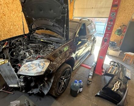 Чорний Мерседес ГЛ-Клас, об'ємом двигуна 4.7 л та пробігом 297 тис. км за 10000 $, фото 9 на Automoto.ua