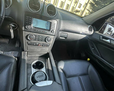 Черный Мерседес ГЛ-класс, объемом двигателя 4.66 л и пробегом 250 тыс. км за 10500 $, фото 22 на Automoto.ua