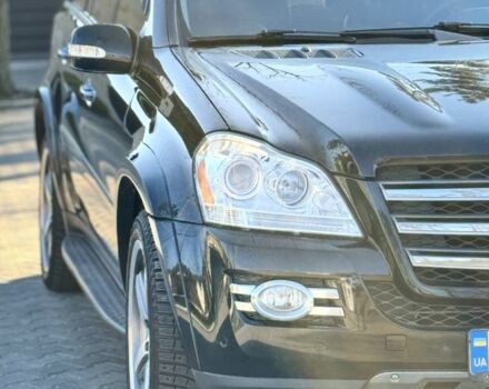 Черный Мерседес ГЛ-класс, объемом двигателя 5.5 л и пробегом 230 тыс. км за 12500 $, фото 1 на Automoto.ua