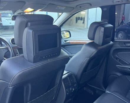 Черный Мерседес ГЛ-класс, объемом двигателя 4.66 л и пробегом 278 тыс. км за 11900 $, фото 12 на Automoto.ua