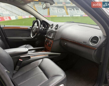 Чорний Мерседес ГЛ-Клас, об'ємом двигуна 4.66 л та пробігом 160 тис. км за 8900 $, фото 45 на Automoto.ua