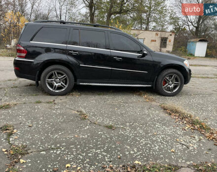 Черный Мерседес ГЛ-класс, объемом двигателя 5.46 л и пробегом 249 тыс. км за 10000 $, фото 5 на Automoto.ua