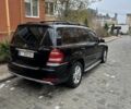 Черный Мерседес ГЛ-класс, объемом двигателя 4.66 л и пробегом 349 тыс. км за 14000 $, фото 2 на Automoto.ua