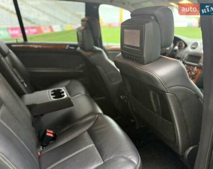 Чорний Мерседес ГЛ-Клас, об'ємом двигуна 4.66 л та пробігом 160 тис. км за 8900 $, фото 36 на Automoto.ua