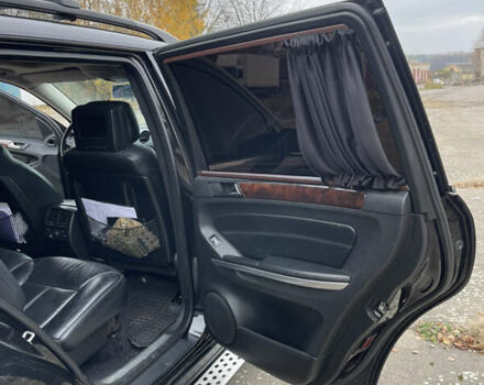 Черный Мерседес ГЛ-класс, объемом двигателя 5.46 л и пробегом 249 тыс. км за 10000 $, фото 9 на Automoto.ua