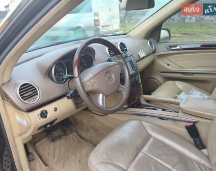 Чорний Мерседес ГЛ-Клас, об'ємом двигуна 4.66 л та пробігом 184 тис. км за 7500 $, фото 12 на Automoto.ua