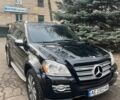 Черный Мерседес ГЛ-класс, объемом двигателя 5.5 л и пробегом 221 тыс. км за 15000 $, фото 1 на Automoto.ua