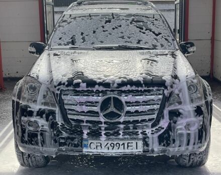 Черный Мерседес ГЛ-класс, объемом двигателя 5.5 л и пробегом 245 тыс. км за 17000 $, фото 9 на Automoto.ua