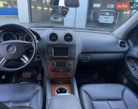 Черный Мерседес ГЛ-класс, объемом двигателя 4.66 л и пробегом 278 тыс. км за 11900 $, фото 11 на Automoto.ua