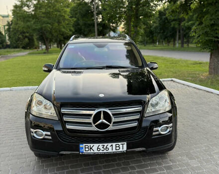 Черный Мерседес ГЛ-класс, объемом двигателя 4.7 л и пробегом 300 тыс. км за 8900 $, фото 6 на Automoto.ua
