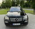 Черный Мерседес ГЛ-класс, объемом двигателя 4.7 л и пробегом 300 тыс. км за 8900 $, фото 6 на Automoto.ua