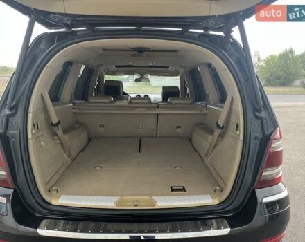 Черный Мерседес ГЛ-класс, объемом двигателя 5.46 л и пробегом 231 тыс. км за 13700 $, фото 6 на Automoto.ua