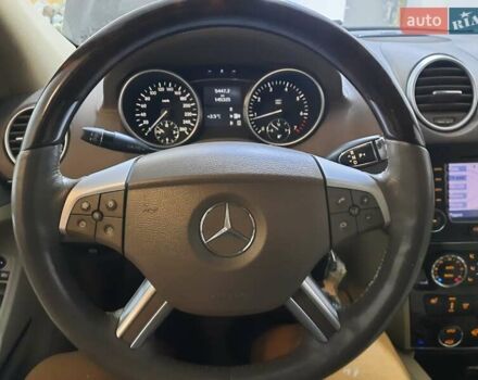 Чорний Мерседес ГЛ-Клас, об'ємом двигуна 4.7 л та пробігом 141 тис. км за 14999 $, фото 13 на Automoto.ua