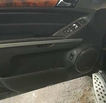 Черный Мерседес ГЛ-класс, объемом двигателя 2.99 л и пробегом 370 тыс. км за 16000 $, фото 26 на Automoto.ua