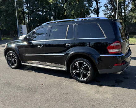 Черный Мерседес ГЛ-класс, объемом двигателя 5.46 л и пробегом 235 тыс. км за 12900 $, фото 1 на Automoto.ua