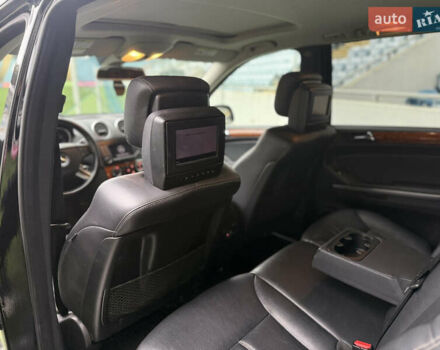 Чорний Мерседес ГЛ-Клас, об'ємом двигуна 4.66 л та пробігом 160 тис. км за 8900 $, фото 33 на Automoto.ua