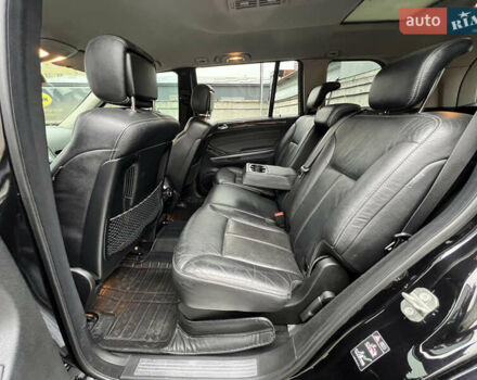 Черный Мерседес ГЛ-класс, объемом двигателя 4.66 л и пробегом 427 тыс. км за 10999 $, фото 15 на Automoto.ua