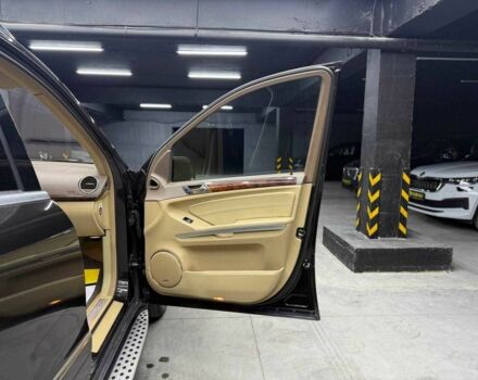 Черный Мерседес ГЛ-класс, объемом двигателя 4.7 л и пробегом 400 тыс. км за 10800 $, фото 10 на Automoto.ua