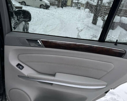 Черный Мерседес ГЛ-класс, объемом двигателя 5.46 л и пробегом 289 тыс. км за 13200 $, фото 15 на Automoto.ua