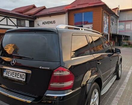 Черный Мерседес ГЛ-класс, объемом двигателя 5.46 л и пробегом 298 тыс. км за 15000 $, фото 2 на Automoto.ua