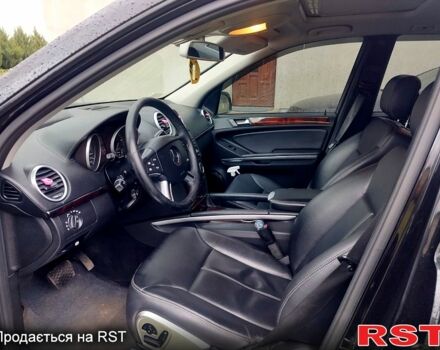 Черный Мерседес ГЛ-класс, объемом двигателя 3 л и пробегом 250 тыс. км за 14000 $, фото 4 на Automoto.ua