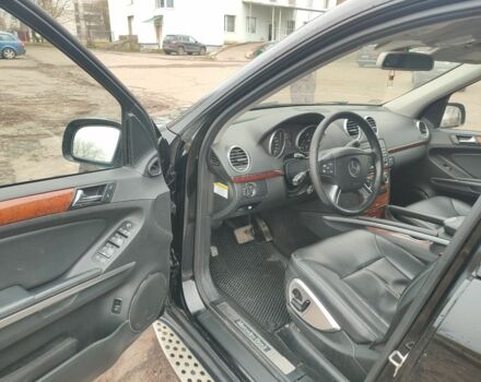 Чорний Мерседес ГЛ-Клас, об'ємом двигуна 4.7 л та пробігом 455 тис. км за 12000 $, фото 14 на Automoto.ua