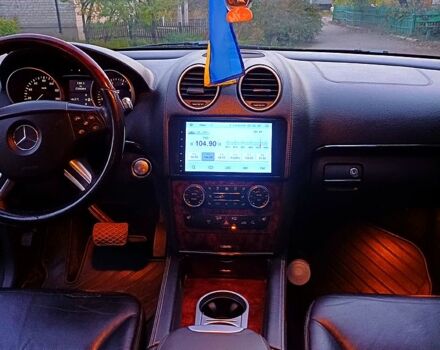 Черный Мерседес ГЛ-класс, объемом двигателя 4.7 л и пробегом 230 тыс. км за 12700 $, фото 4 на Automoto.ua