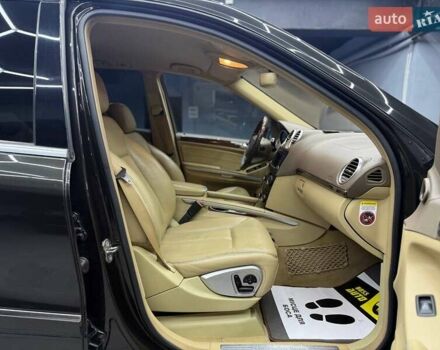 Мерседес ГЛ-класс 2008 в Черновцах на Automoto.ua Черный Мерседес ГЛ-класс, объемом двигателя 4.66 л и пробегом 400 тыс. км за 10800 $, фото 7 на Automoto.ua