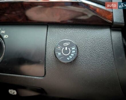 Черный Мерседес ГЛ-класс, объемом двигателя 5.46 л и пробегом 298 тыс. км за 15000 $, фото 12 на Automoto.ua