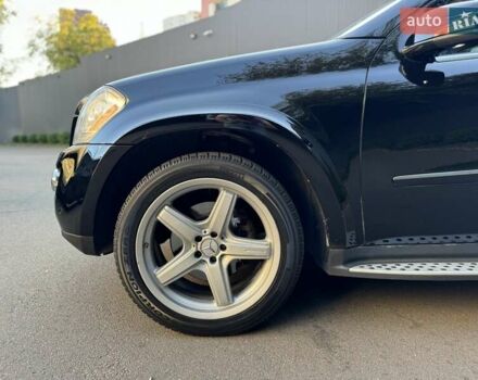 Черный Мерседес ГЛ-класс, объемом двигателя 5.46 л и пробегом 227 тыс. км за 10000 $, фото 12 на Automoto.ua