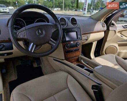 Мерседес ГЛ-класс 2008 в Николаеве на Automoto.ua Черный Мерседес ГЛ-класс, объемом двигателя 2.99 л и пробегом 360 тыс. км за 12999 $, фото 27 на Automoto.ua