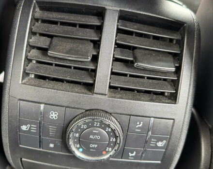 Чорний Мерседес ГЛ-Клас, об'ємом двигуна 4 л та пробігом 320 тис. км за 14999 $, фото 14 на Automoto.ua