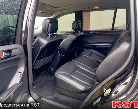 Черный Мерседес ГЛ-класс, объемом двигателя 3 л и пробегом 250 тыс. км за 14000 $, фото 2 на Automoto.ua