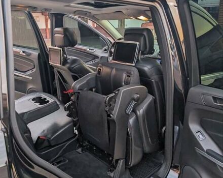 Черный Мерседес ГЛ-класс, объемом двигателя 5.46 л и пробегом 298 тыс. км за 15000 $, фото 24 на Automoto.ua