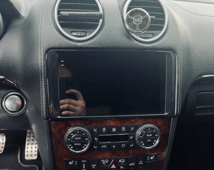 Чорний Мерседес ГЛ-Клас, об'ємом двигуна 5.46 л та пробігом 240 тис. км за 14999 $, фото 11 на Automoto.ua