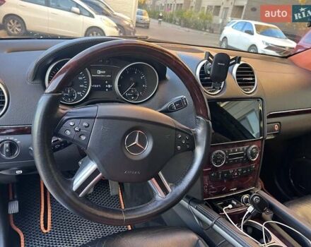 Черный Мерседес ГЛ-класс, объемом двигателя 5.5 л и пробегом 350 тыс. км за 21000 $, фото 5 на Automoto.ua