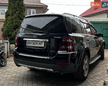 Черный Мерседес ГЛ-класс, объемом двигателя 5.46 л и пробегом 255 тыс. км за 10999 $, фото 11 на Automoto.ua