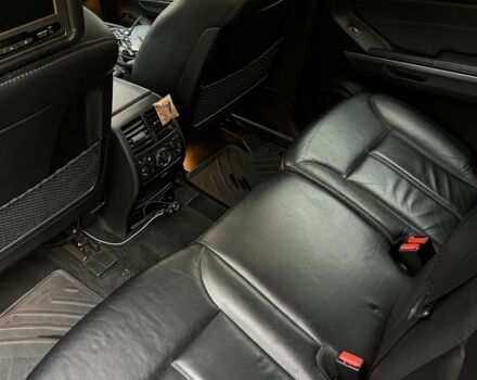 Черный Мерседес ГЛ-класс, объемом двигателя 5.5 л и пробегом 210 тыс. км за 15999 $, фото 6 на Automoto.ua