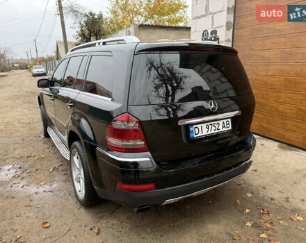 Черный Мерседес ГЛ-класс, объемом двигателя 5.46 л и пробегом 240 тыс. км за 6500 $, фото 5 на Automoto.ua