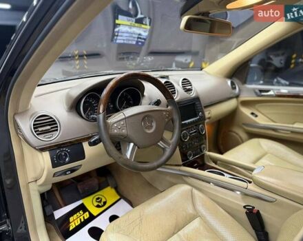 Мерседес ГЛ-класс 2008 в Черновцах на Automoto.ua Черный Мерседес ГЛ-класс, объемом двигателя 4.66 л и пробегом 400 тыс. км за 10800 $, фото 24 на Automoto.ua