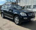 Черный Мерседес ГЛ-класс, объемом двигателя 4.66 л и пробегом 372 тыс. км за 12000 $, фото 1 на Automoto.ua