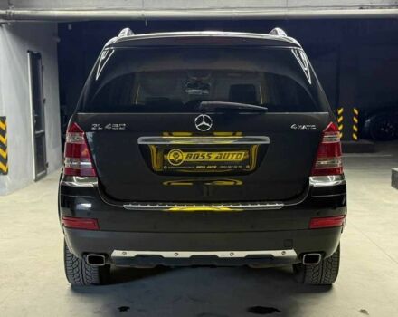 Черный Мерседес ГЛ-класс, объемом двигателя 4.7 л и пробегом 400 тыс. км за 10800 $, фото 4 на Automoto.ua