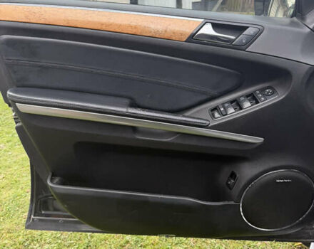 Чорний Мерседес ГЛ-Клас, об'ємом двигуна 4 л та пробігом 320 тис. км за 14999 $, фото 30 на Automoto.ua