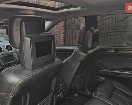 Чорний Мерседес ГЛ-Клас, об'ємом двигуна 4.66 л та пробігом 318 тис. км за 8900 $, фото 20 на Automoto.ua