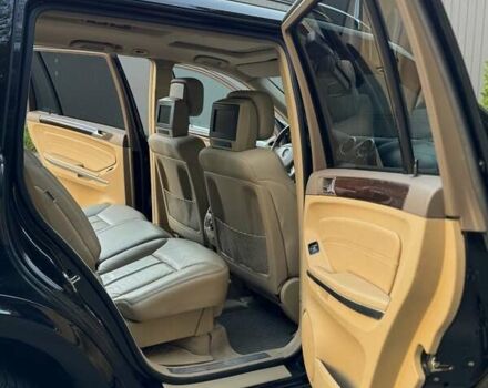 Черный Мерседес ГЛ-класс, объемом двигателя 5.46 л и пробегом 227 тыс. км за 10000 $, фото 51 на Automoto.ua