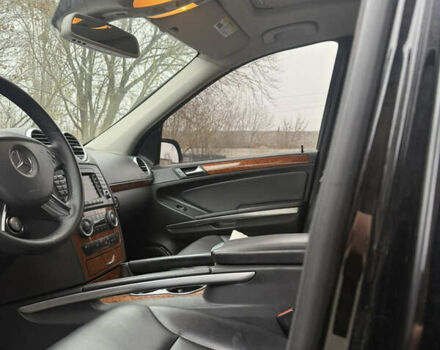Чорний Мерседес ГЛ-Клас, об'ємом двигуна 4.7 л та пробігом 291 тис. км за 9600 $, фото 17 на Automoto.ua
